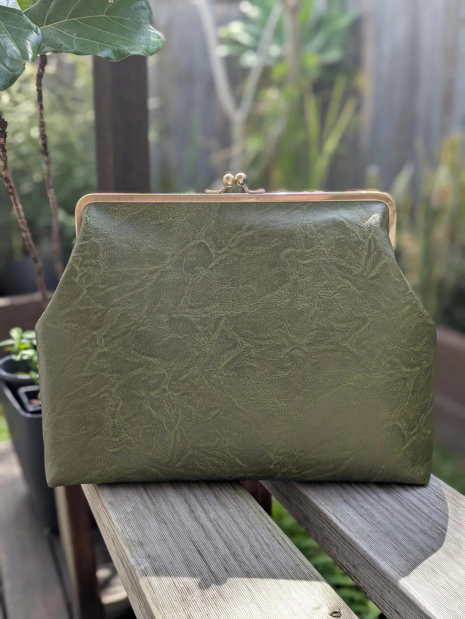 Oversized Forest Green Textured Kiss Lock Clutch Bag