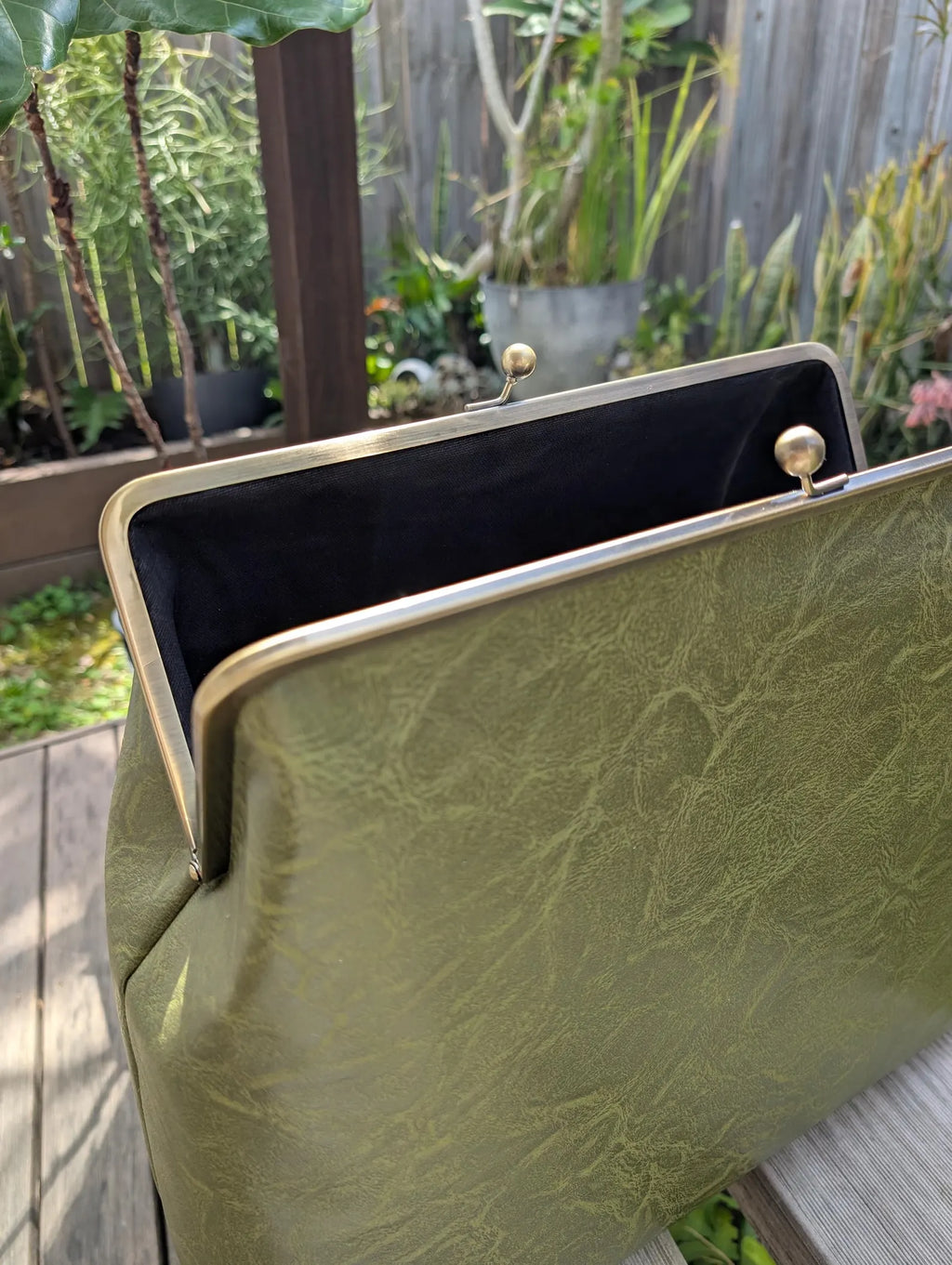 Oversized Forest Green Textured Kiss Lock Clutch Bag